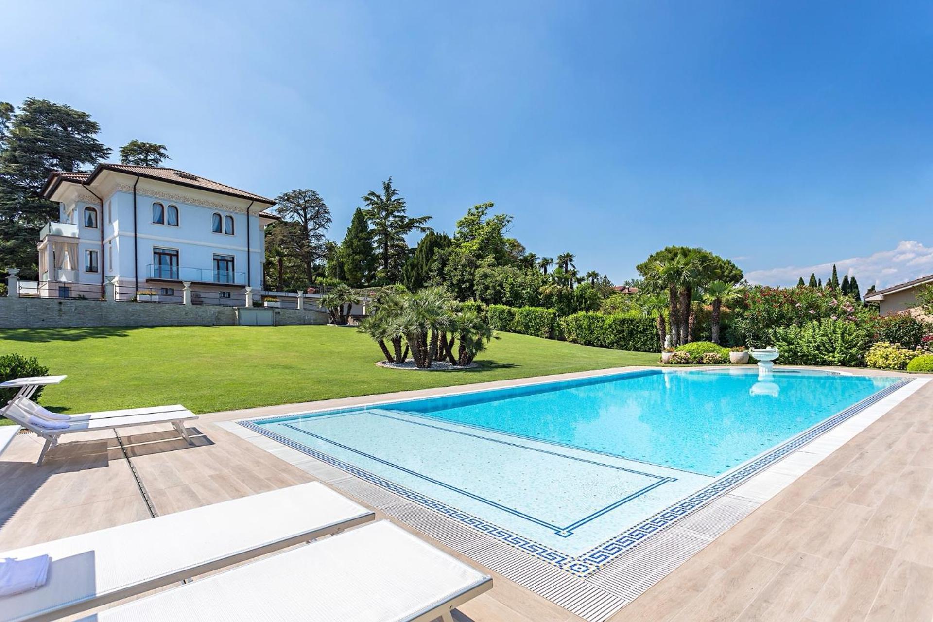 Villa Angela - Italian Homing Desenzano del Garda Buitenkant foto
