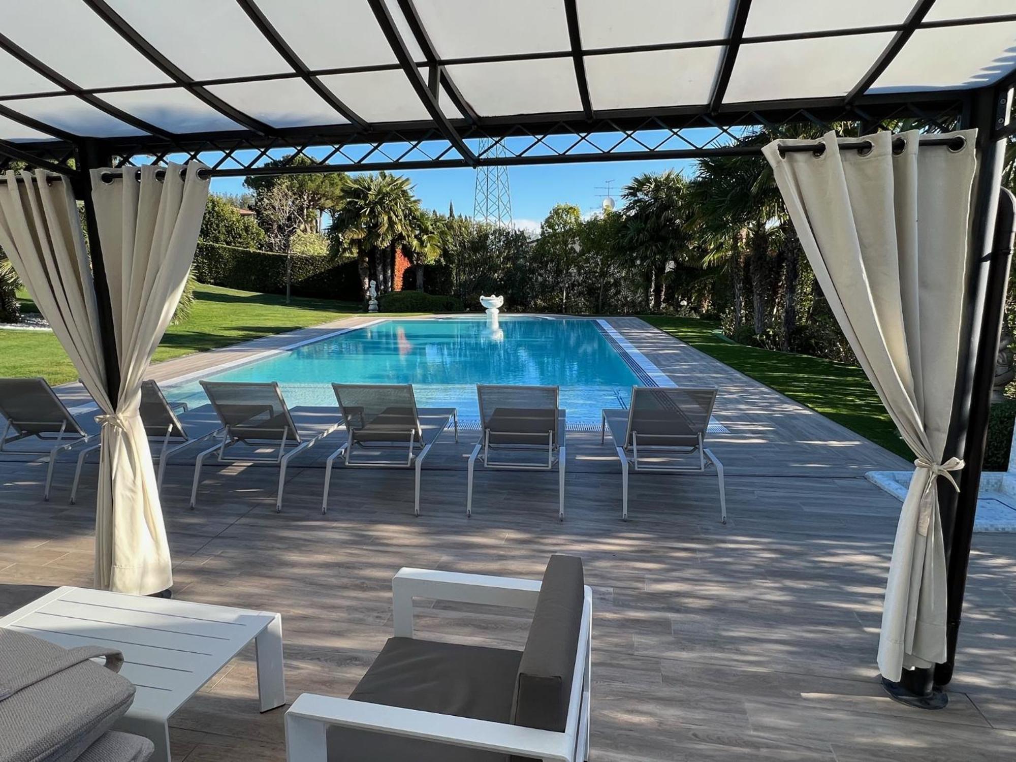 Villa Angela - Italian Homing Desenzano del Garda Buitenkant foto